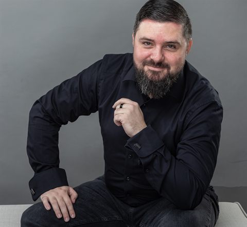 Porträt von Dirk Hölzer